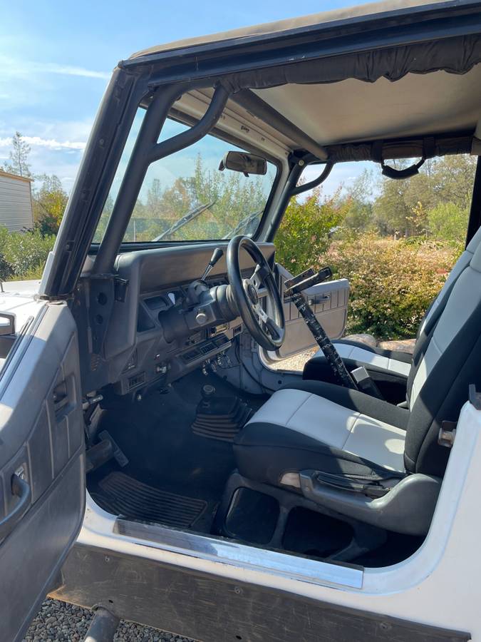 Jeep-yj-1992-white-6