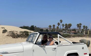Jeepster-commando-4wd-1970-white-1