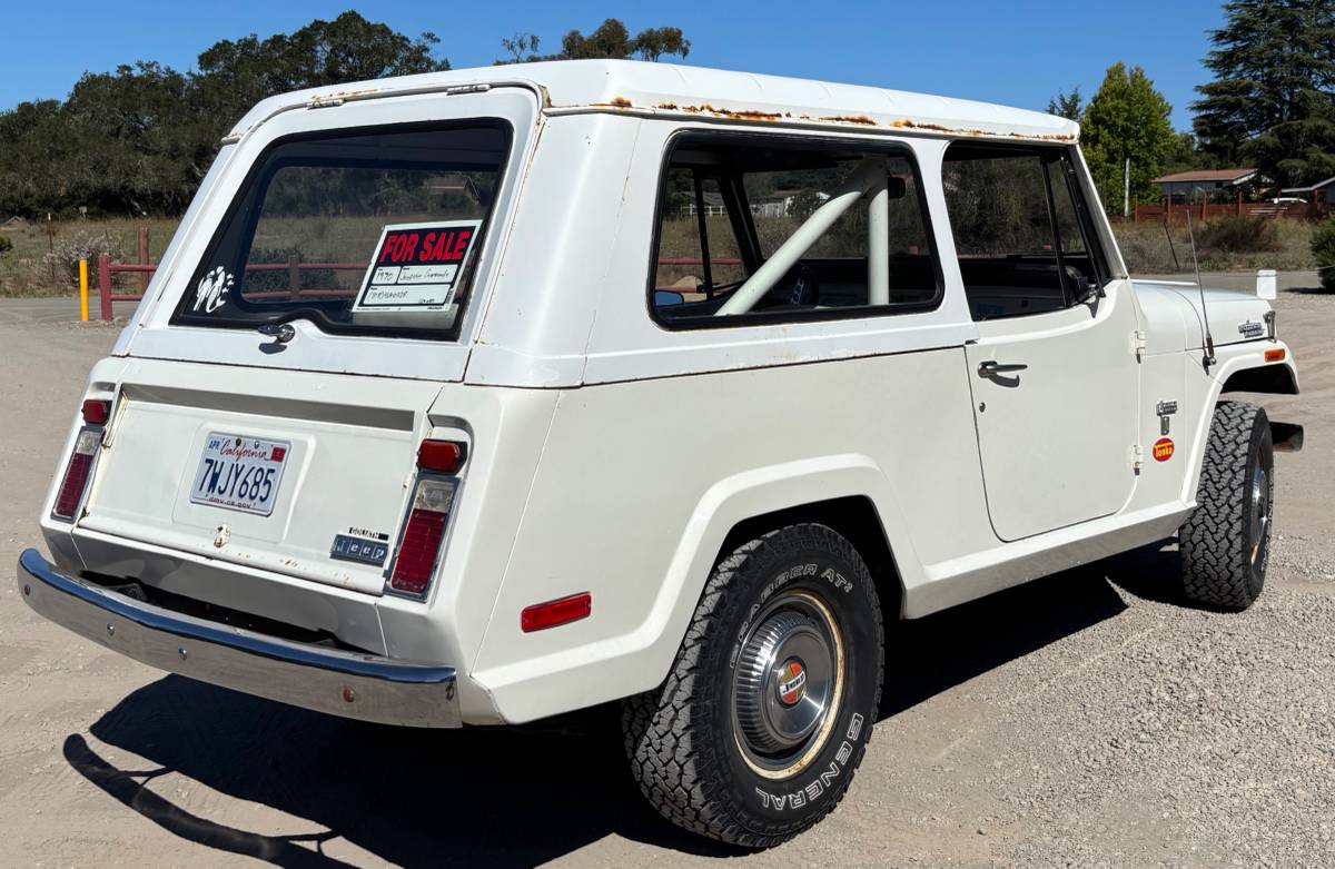 Jeepster-commando-4wd-1970-white-3