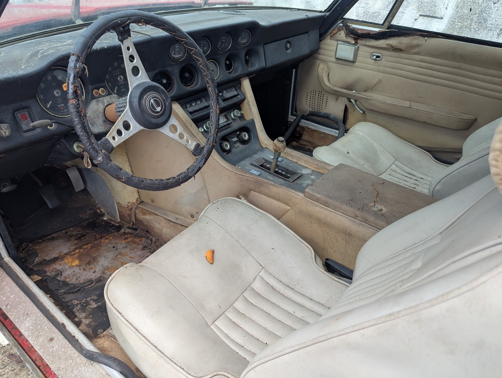 Jensen-Interceptor-Coupe-1971-10