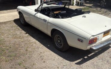 Jensen-healey-1974-white-2