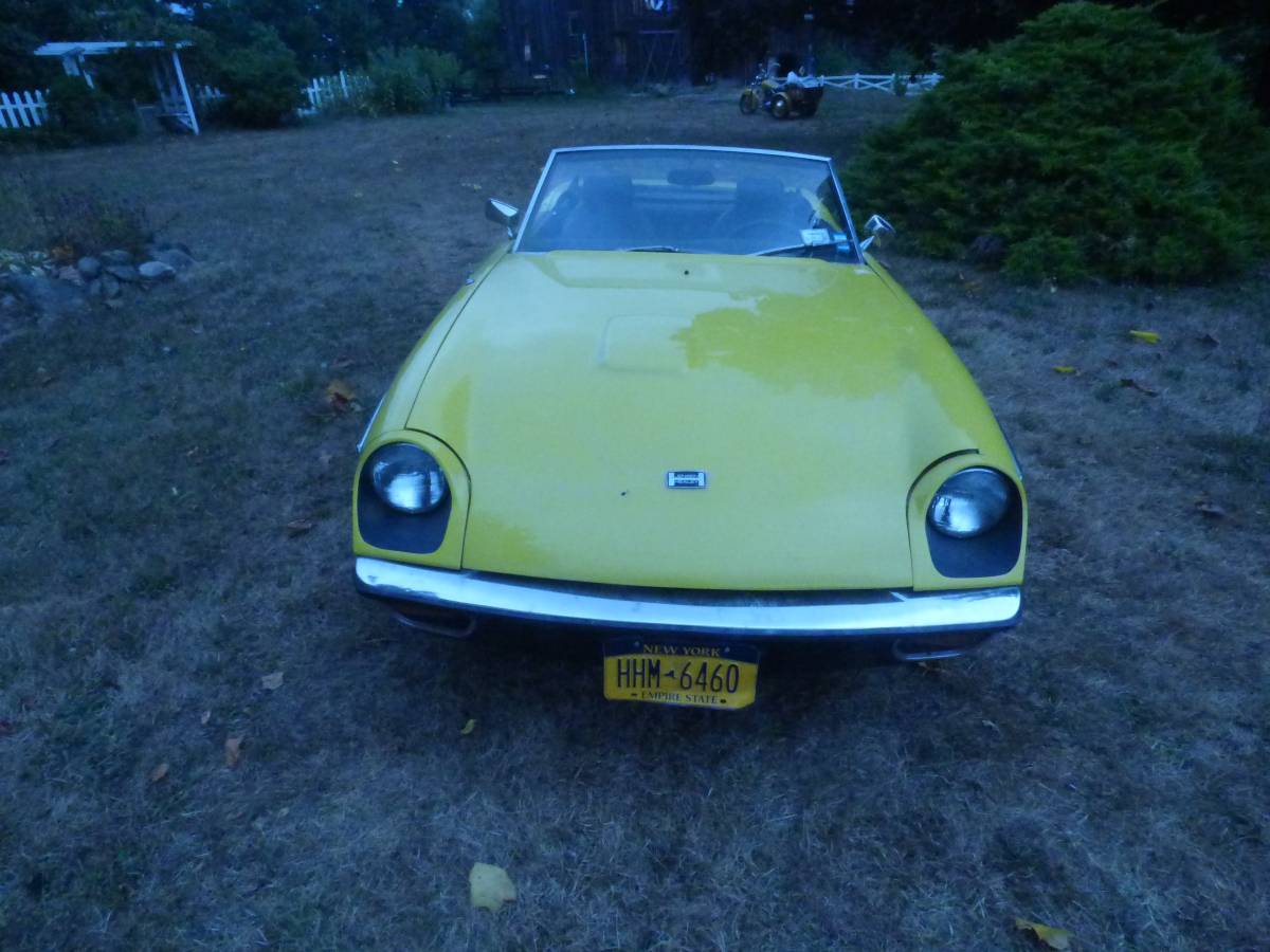 Jensen-healey-1974-yellow-4