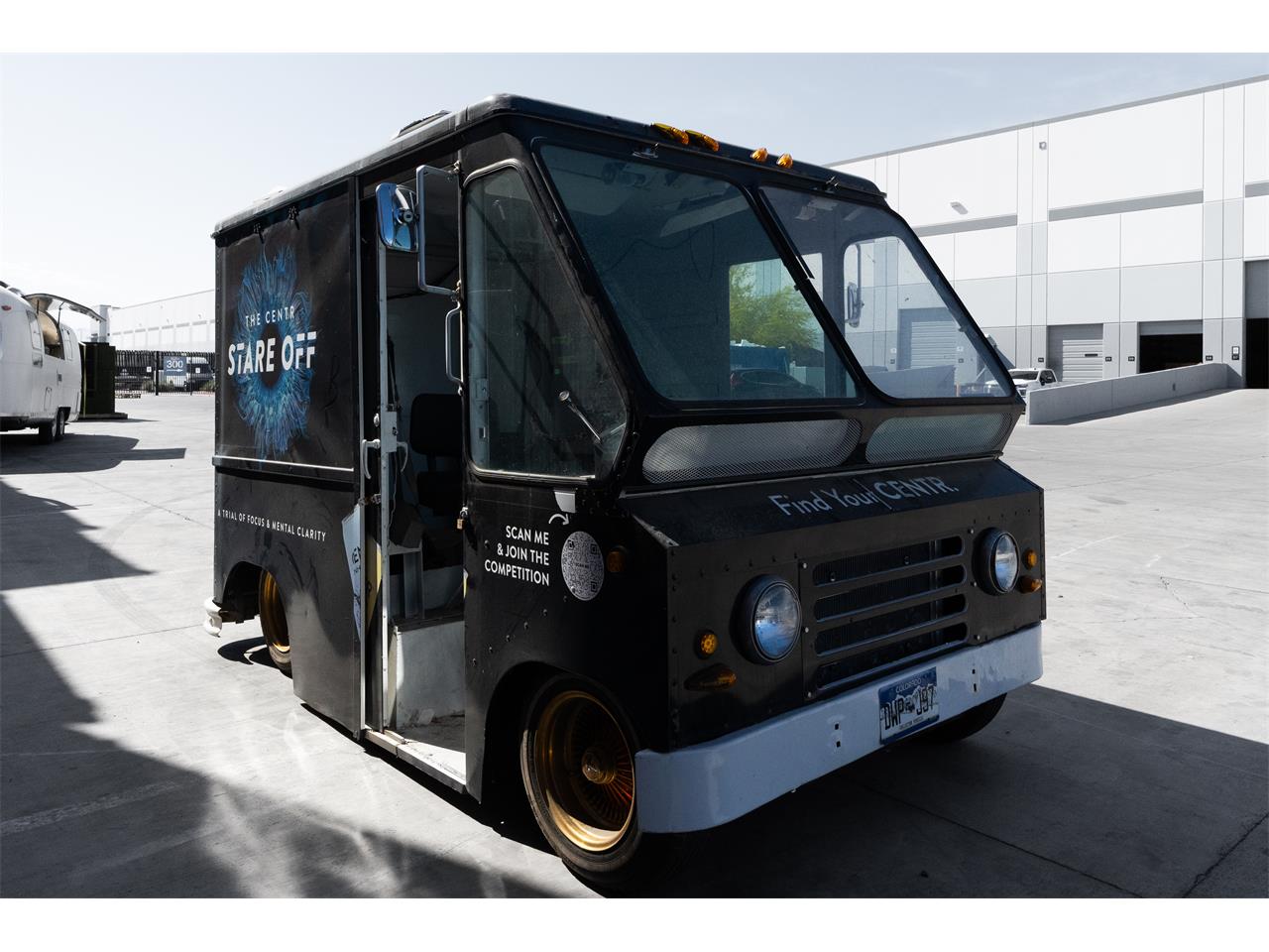 Kaiser-Truck-1965-White-WHite