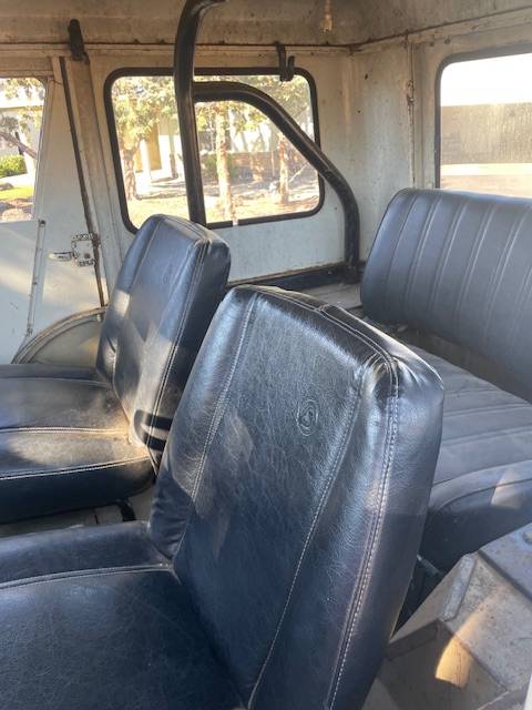 Kaiser-jeep-cj5-1966-5