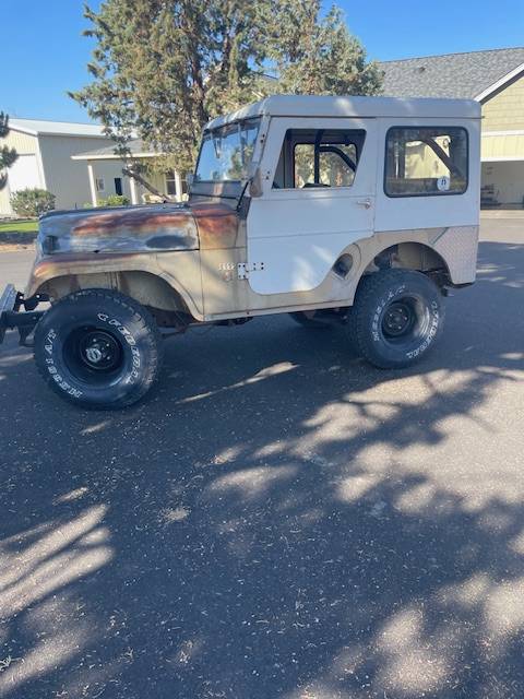 Kaiser-jeep-cj5-1966