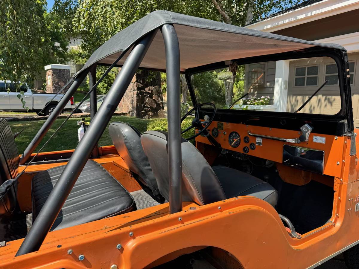 Kaiser-jeep-cj5-1969-orange-5