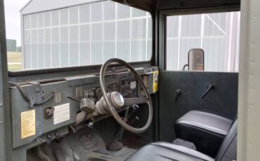 Kaiser-jeep-m725-1969-green-2