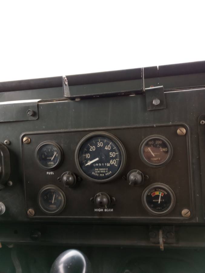 Kaiser-jeep-m725-1969-green-4