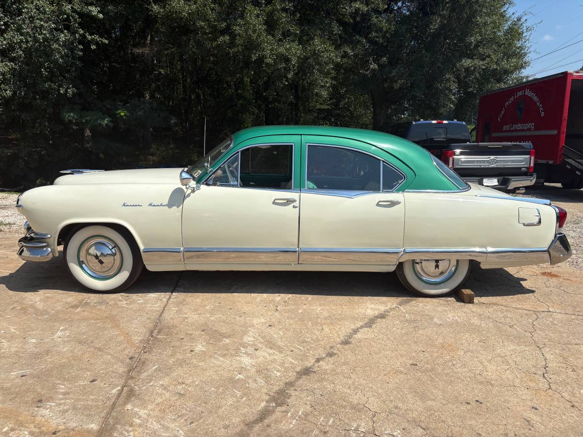 Kaiser-manhattan-1953-white-3