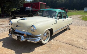 Kaiser-manhattan-1953-white