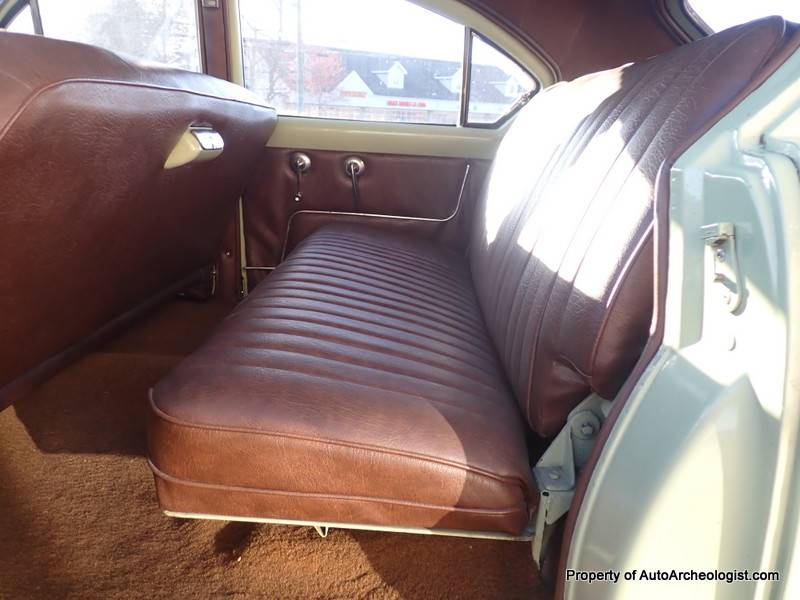 Kaiser-traveler-1953-green-11
