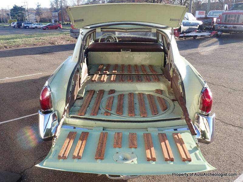Kaiser-traveler-1953-green-12