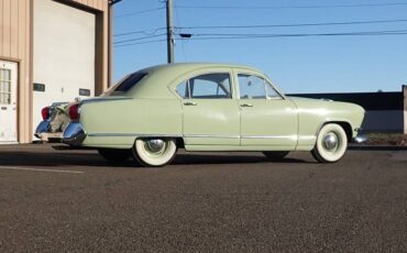 Kaiser-traveler-1953-green-17