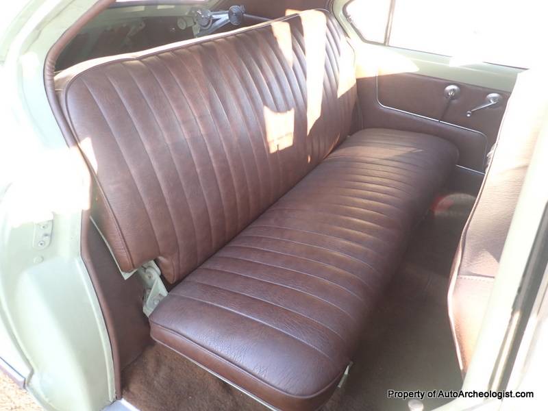 Kaiser-traveler-1953-green-23