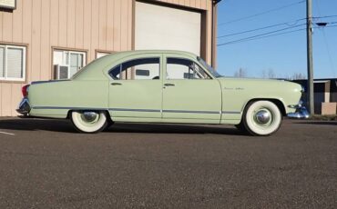 Kaiser-traveler-1953-green-4