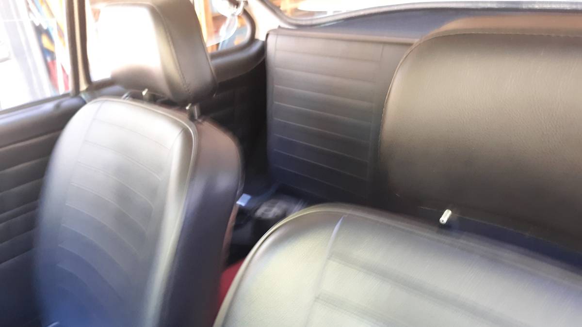 Karmann-ghia-1974-blue-7