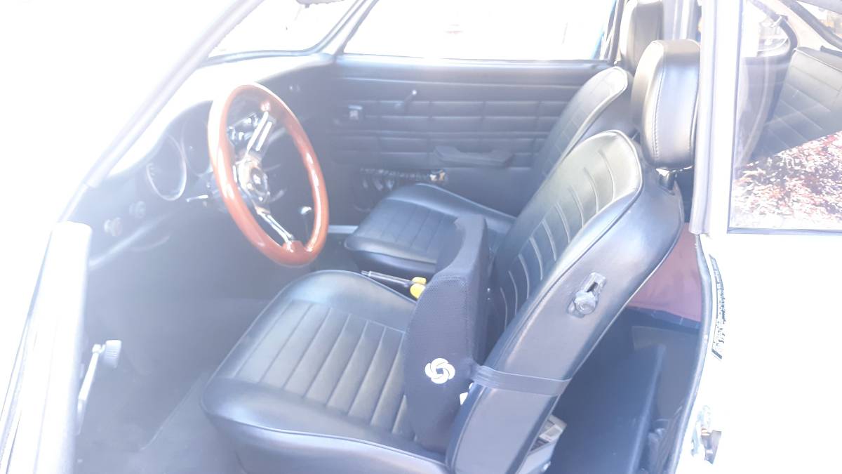 Karmann-ghia-1974-blue-8