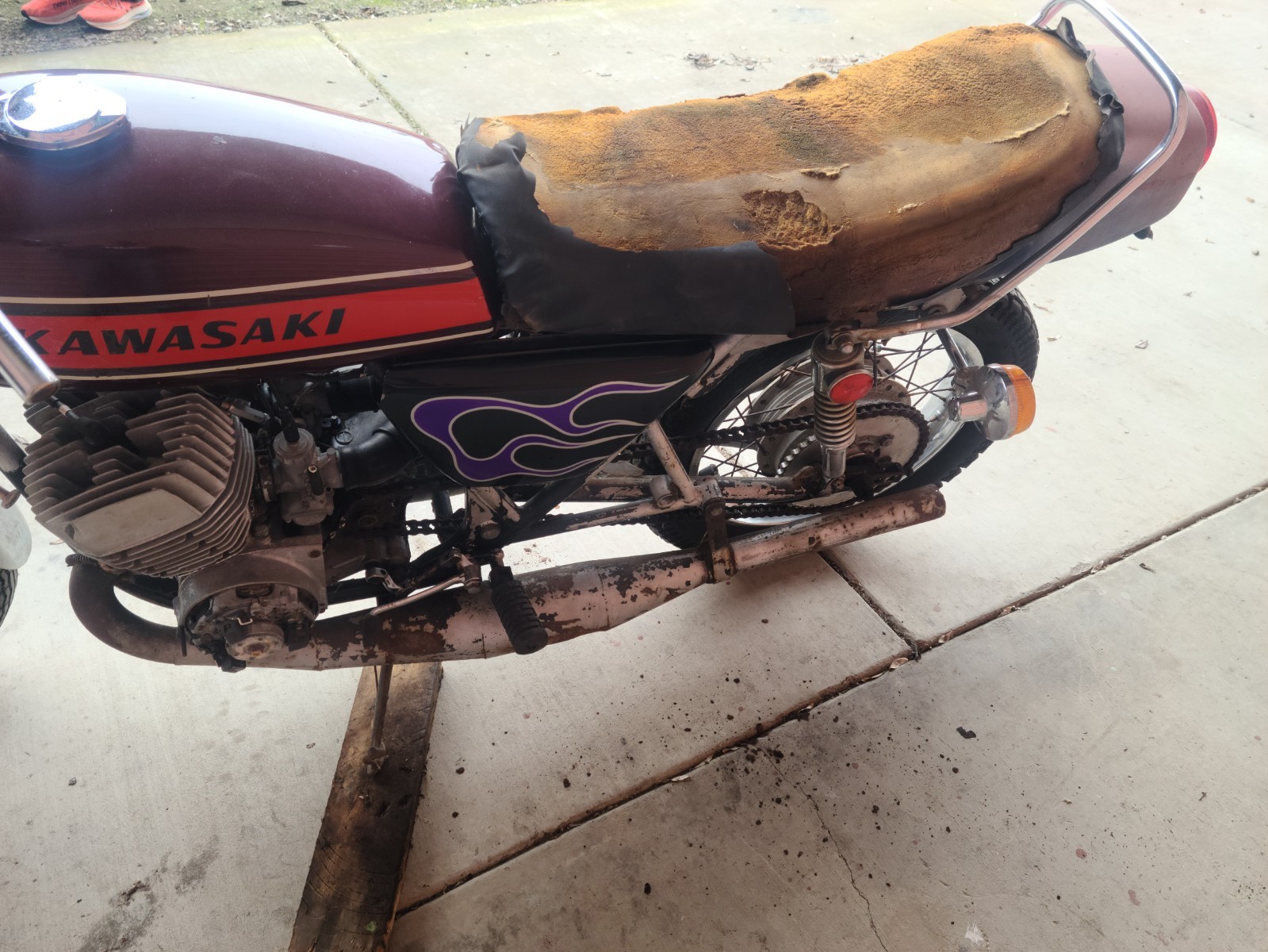 Kawasaki-H2-750-Mach-IV-Triple-1975-4