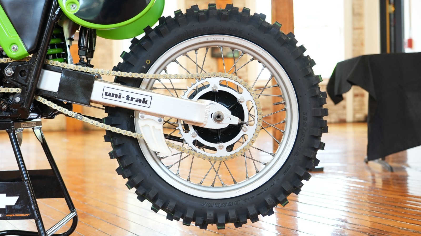 Kawasaki-KX-1980-18