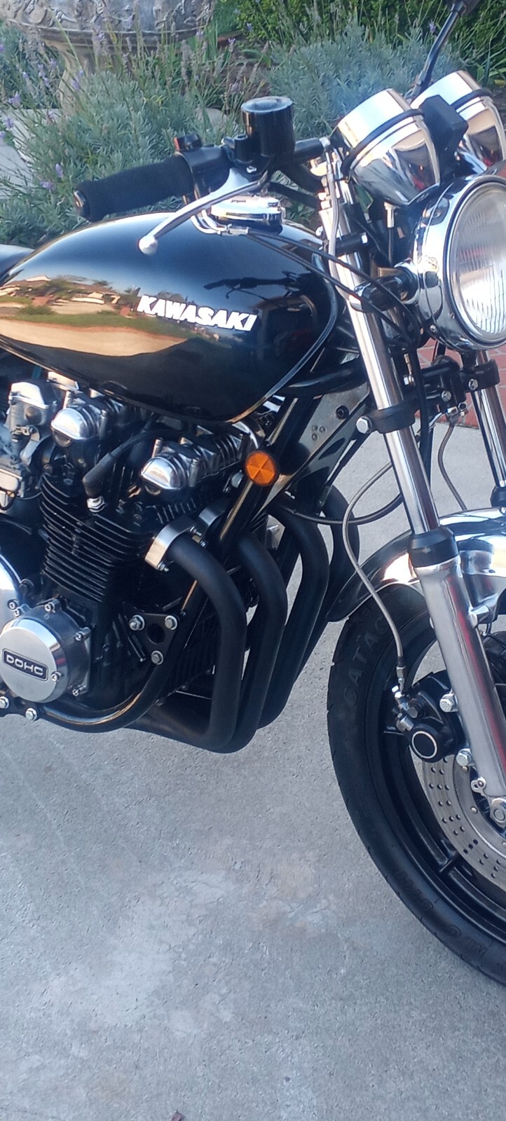 Kawasaki-KZ-900-ltd-1976-1