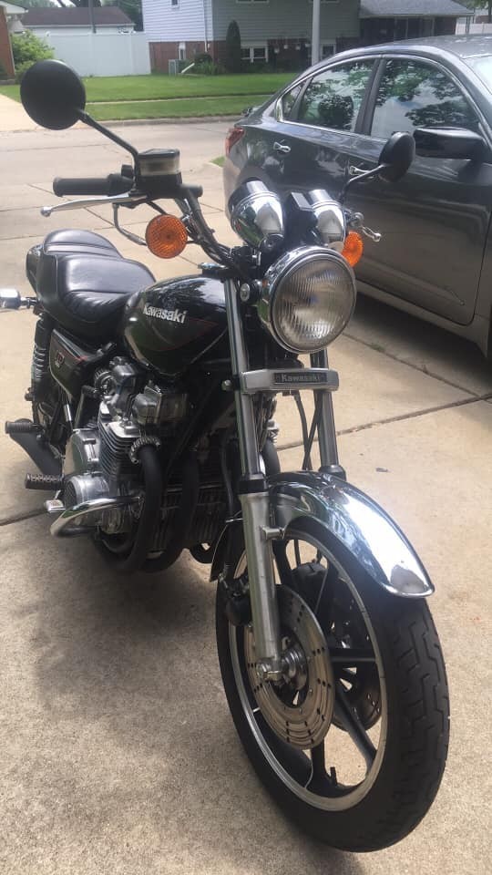 Kawasaki-KZ1000-LTD-1980-2