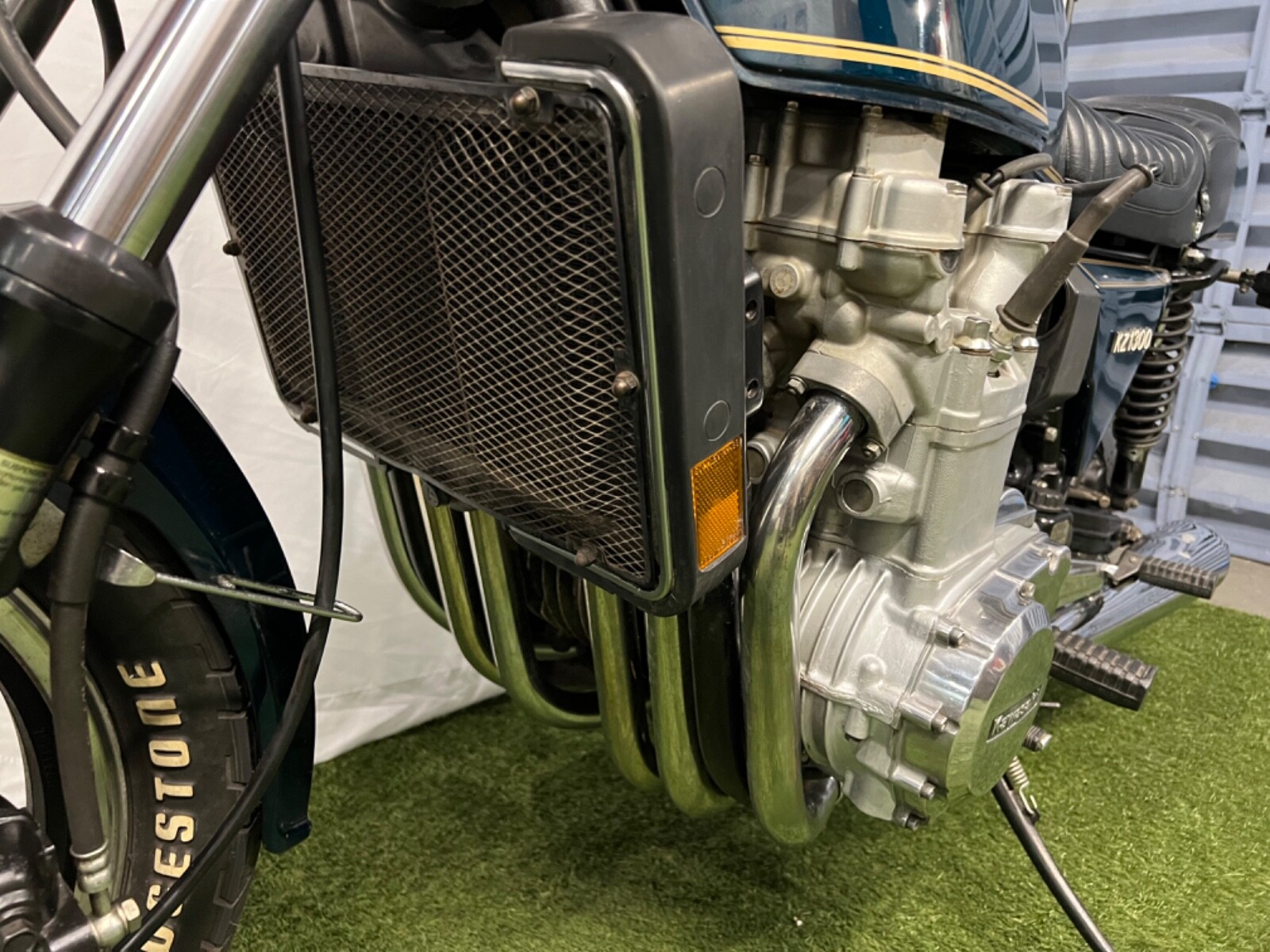 Kawasaki-KZ1300-1979-24