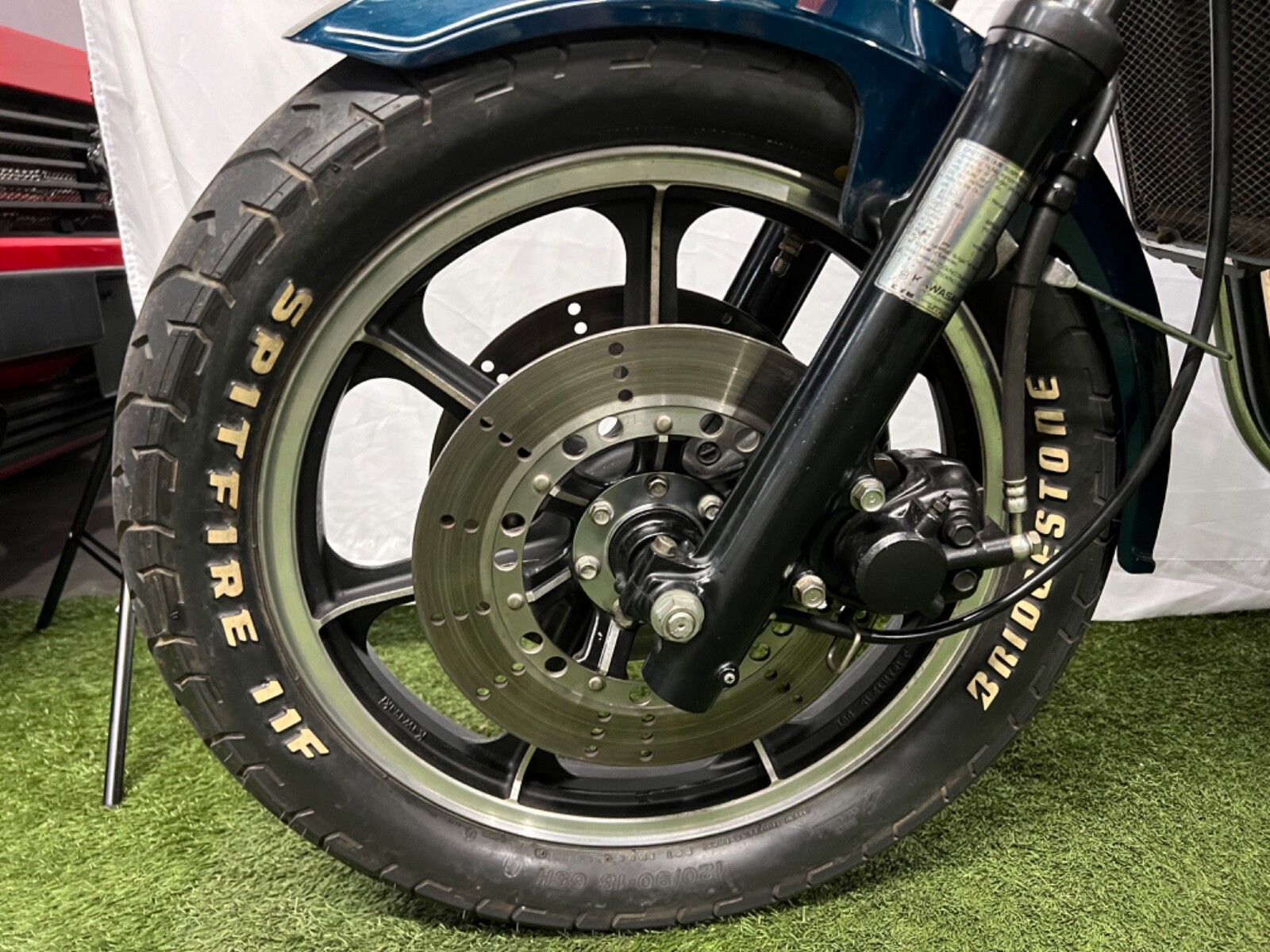 Kawasaki-KZ1300-1979-26
