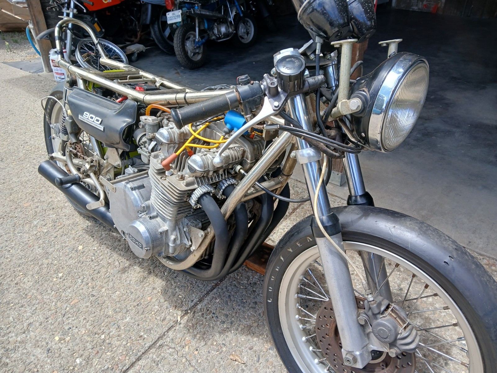 Kawasaki-Z1-900-Rickman-CR-1975-7