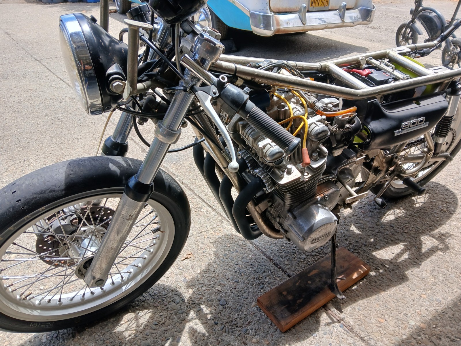 Kawasaki-Z1-900-Rickman-CR-1975-8