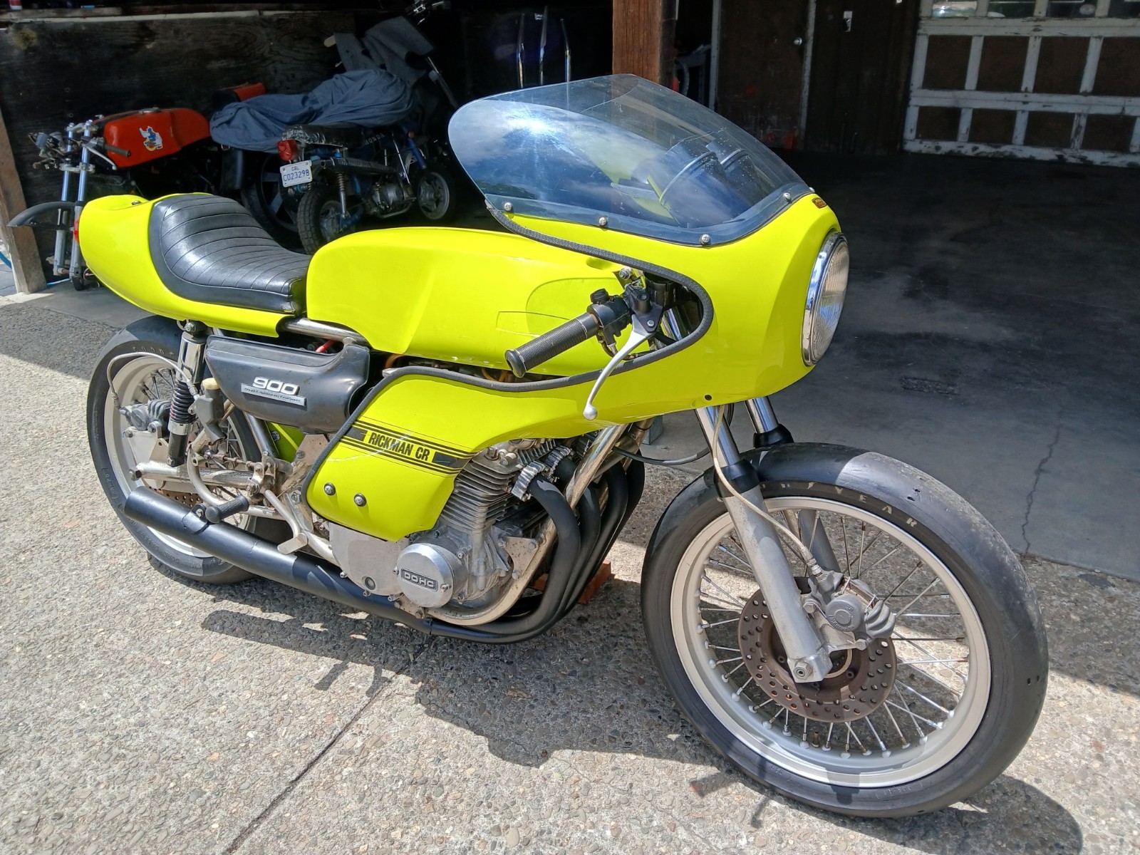 Kawasaki-Z1-900-Rickman-CR-1975