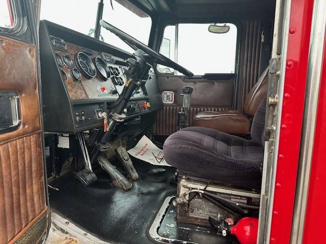 Kenworth-t8-series-diesel-1990-red-13