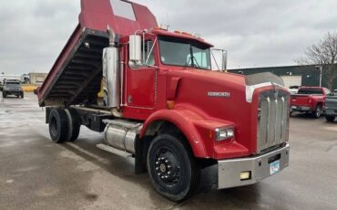 Kenworth-t8-series-diesel-1990-red-18