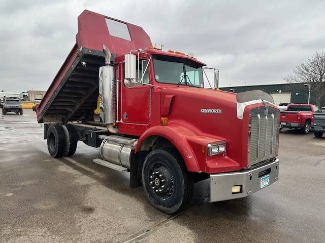Kenworth-t8-series-diesel-1990-red-18