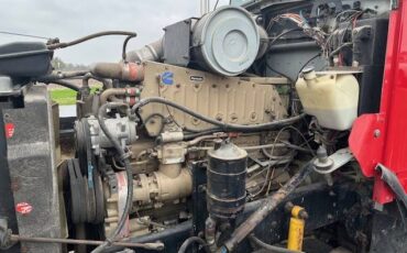 Kenworth-t8-series-diesel-1990-red-21