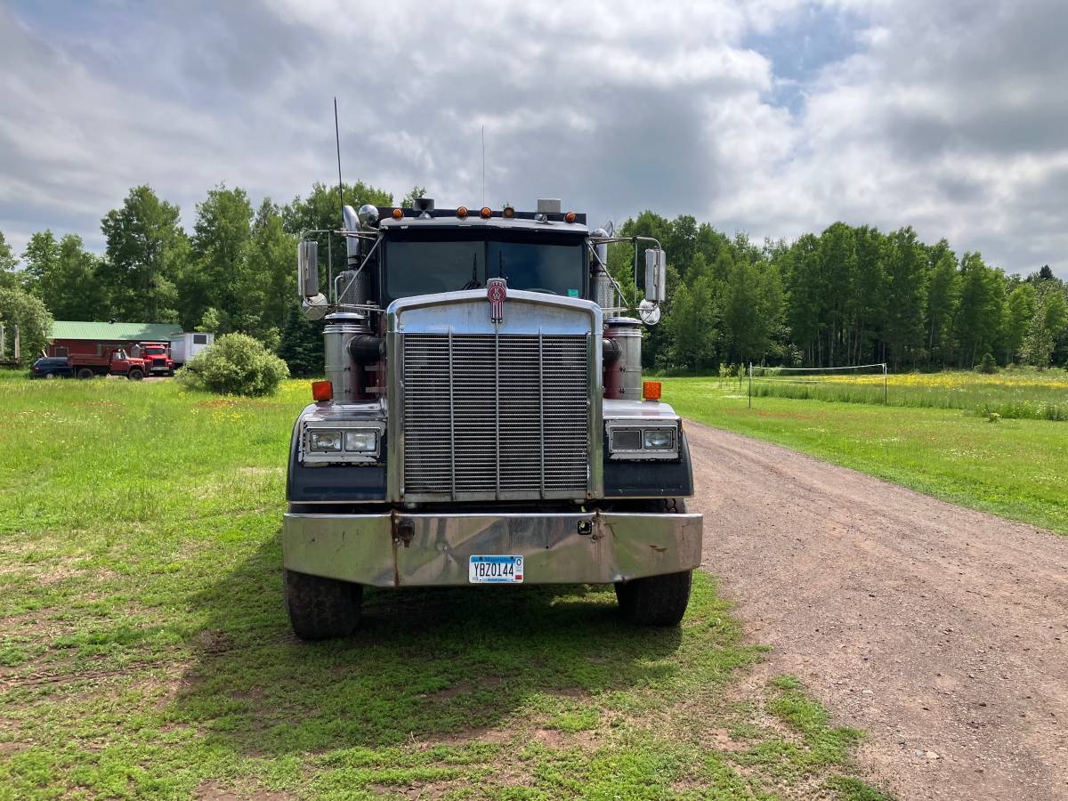 Kenworth-w900b-diesel-1988-1