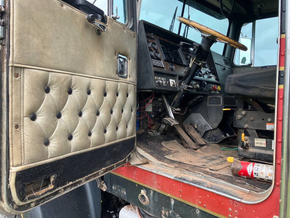 Kenworth-w900b-diesel-1988-17