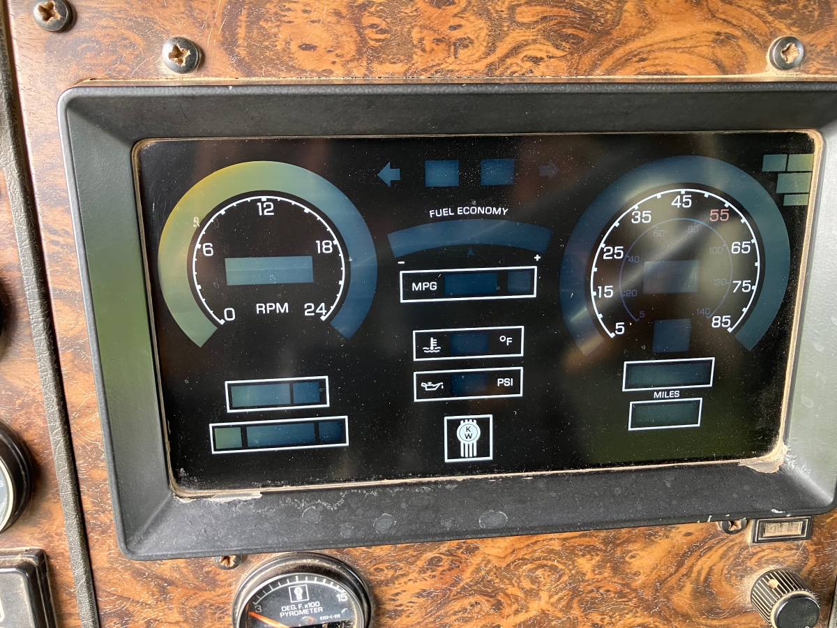 Kenworth-w900b-diesel-1988-20