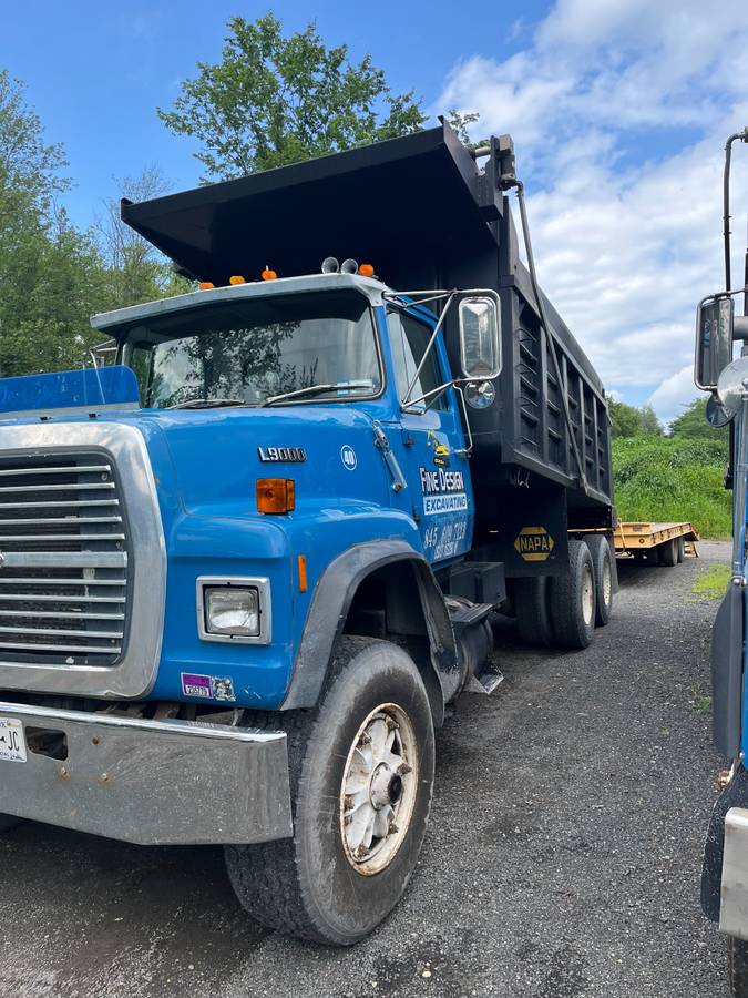 L9000-ford-diesel-1989-blue