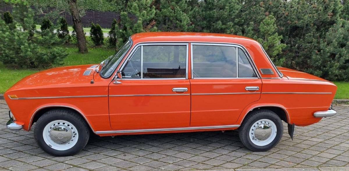 Lada-2103-1977-orange-7