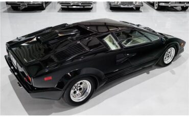 Lamborghini-Countach-1989-Coupe-10