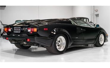Lamborghini-Countach-1989-Coupe-13