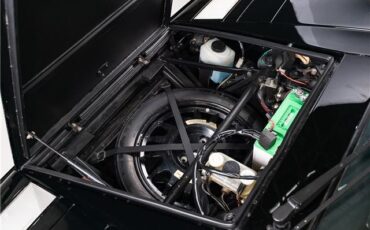 Lamborghini-Countach-1989-Coupe-14