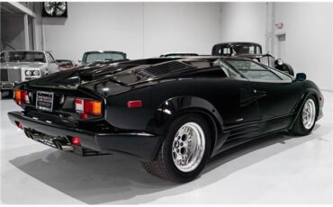 Lamborghini-Countach-1989-Coupe-6