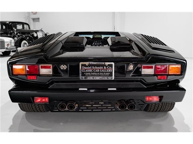 Lamborghini-Countach-1989-Coupe-7
