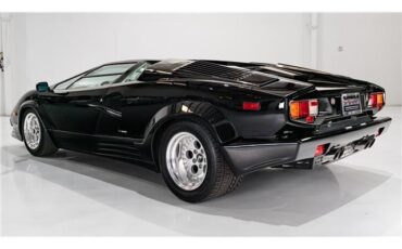 Lamborghini-Countach-1989-Coupe-8