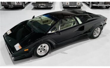 Lamborghini-Countach-1989-Coupe-9