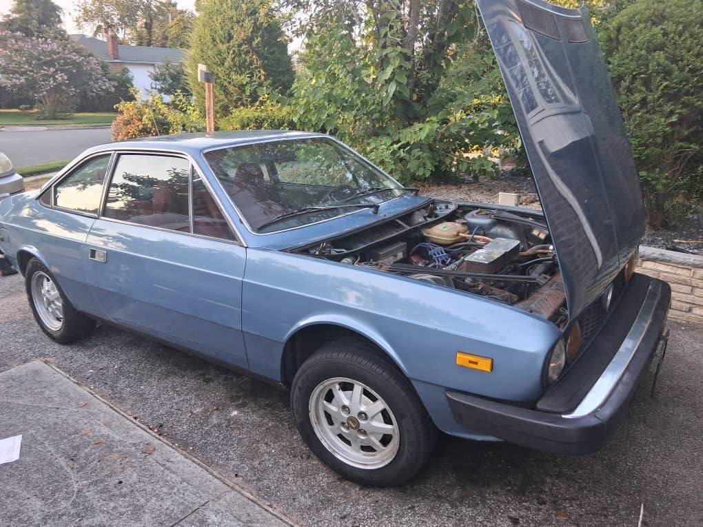 Lancia-beta-1988-silver-1