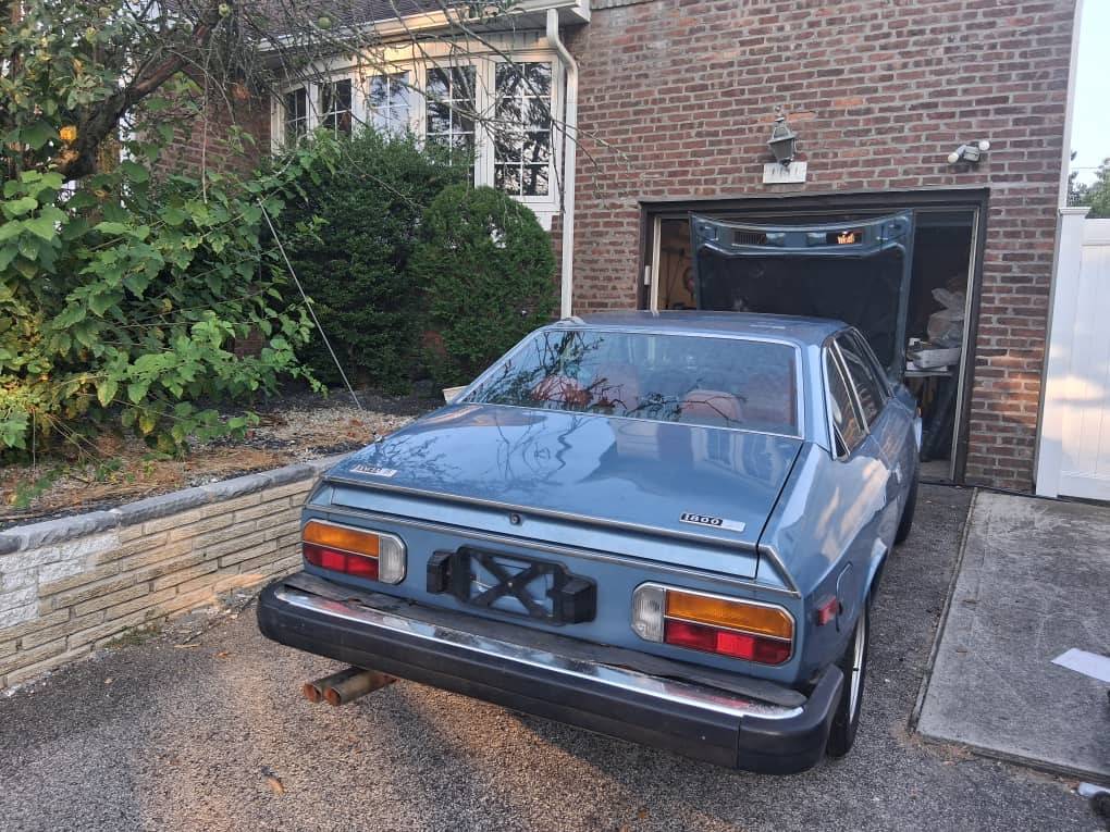 Lancia-beta-1988-silver-2