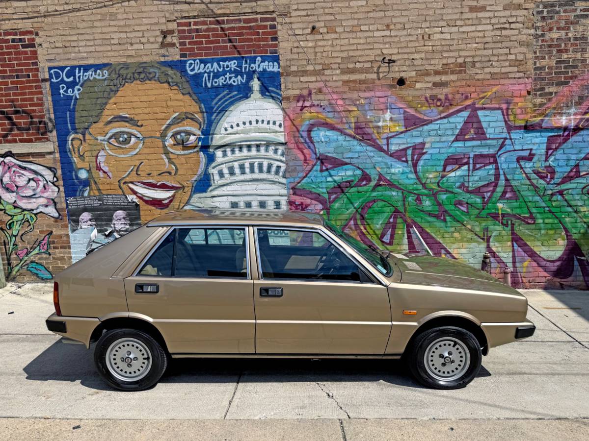 Lancia-delta-1982-5