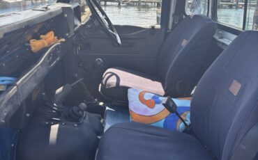 Land-Rover-Defender-1900-Standard-Cab-Pickup-15